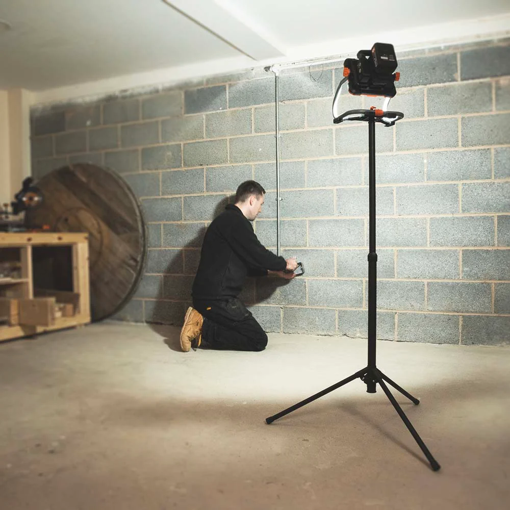 Evolution E1300TRP Accessory Tripod, Height Adjustable 0.8-1.3m - Image 2