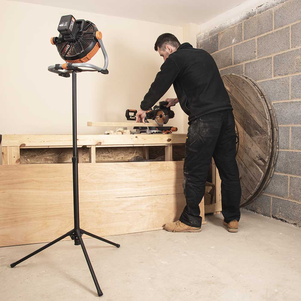 Evolution E1300TRP Accessory Tripod, Height Adjustable 0.8-1.3m - Image 5